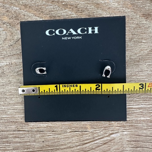 NWT Coach Signature ‘C' Stud Earrings Logo Silber Tone - Picture 2 of 3